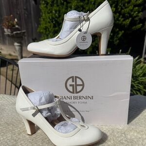 Giani Bernini Cream Women's Heels